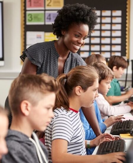 072519-students-online_1034x634.tmb-5x3-xl-1024x628.jpg